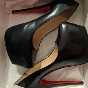 Christian Louboutin Daffodils❤️